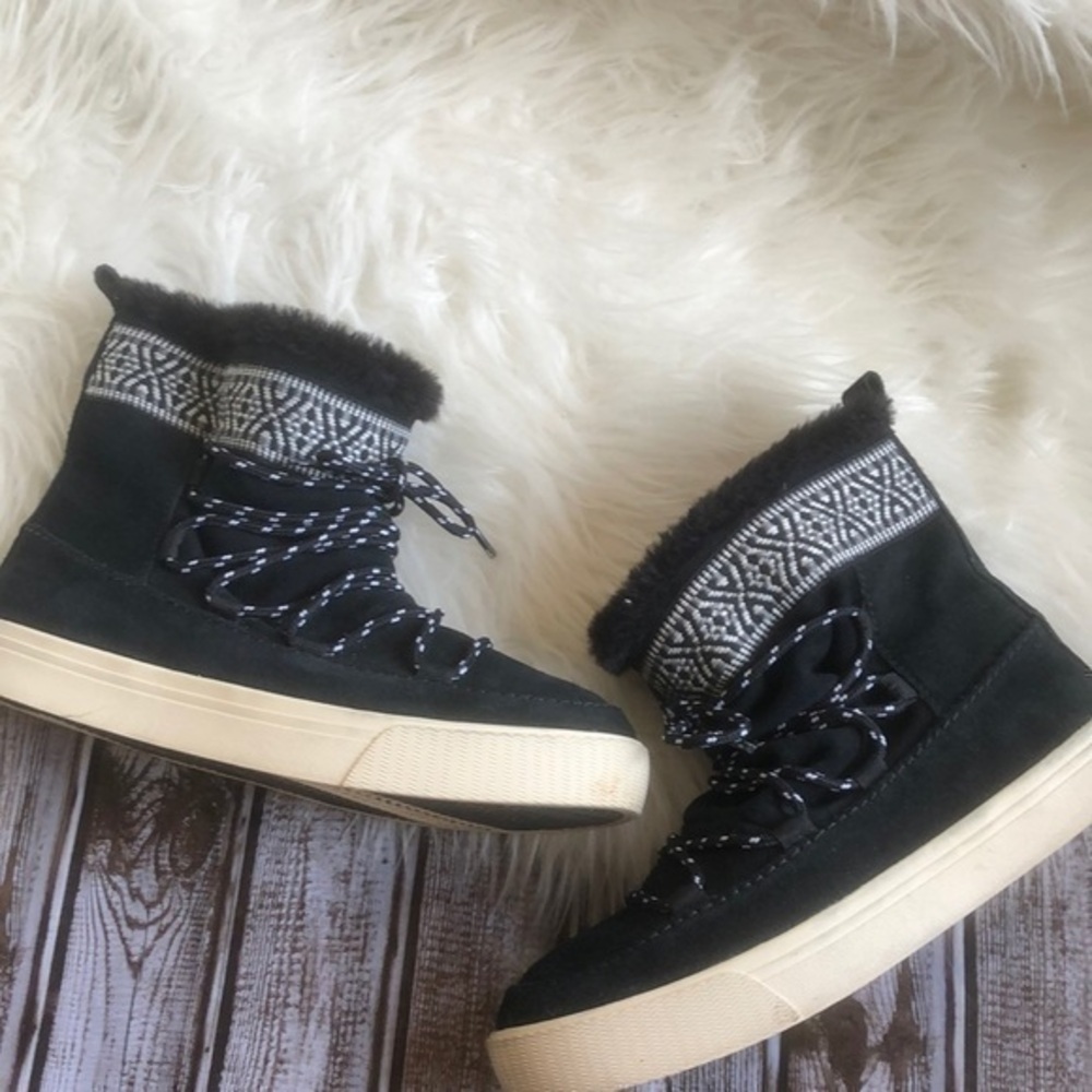Toms black tribal webbing waterproof suede boots